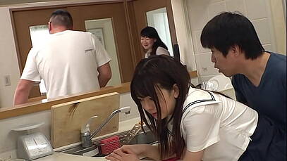 ครูหื่นนัดนักเรียนมากxxxที่บ้านพัก บอกว่าจะให้เกรดนิยม